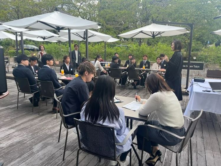 【ワンダーテーブル】飲食店ならではのユニークな青空内定式を開催
